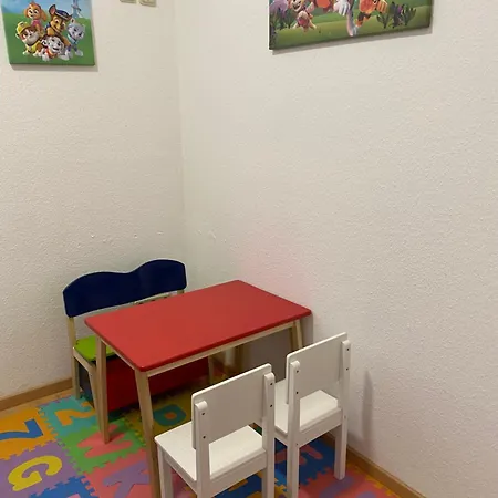 Apartment J22 - Fullhouse - - Fussgaengerzone - Netflix