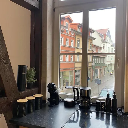 J22 - Fullhouse - - Fussgaengerzone - Netflix Apartament