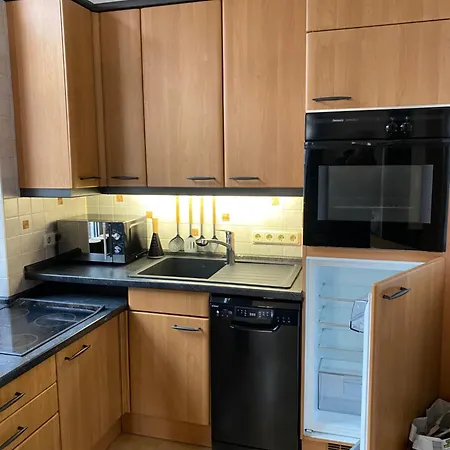 J22 - Fullhouse - - Fussgaengerzone - Netflix * Eisenach