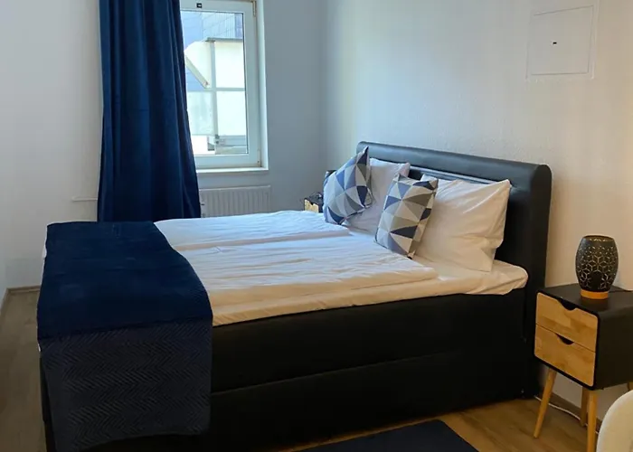 J22 - Fullhouse - - Fussgaengerzone - Netflix Eisenach