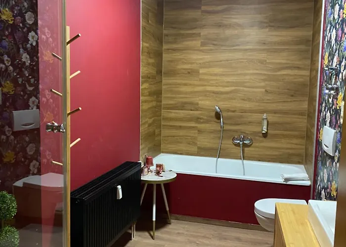 아파트 J22 - Fullhouse - - Fussgaengerzone - Netflix *