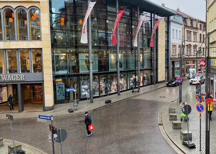 J22 - Fullhouse - - Fussgaengerzone - Netflix 아파트